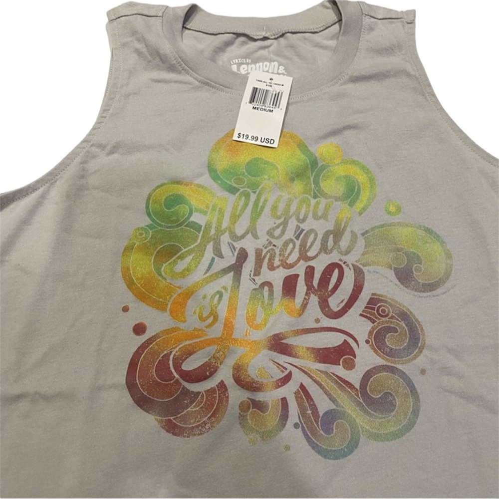 Women/Big Girls Tank All You Need Is Love Size Medium